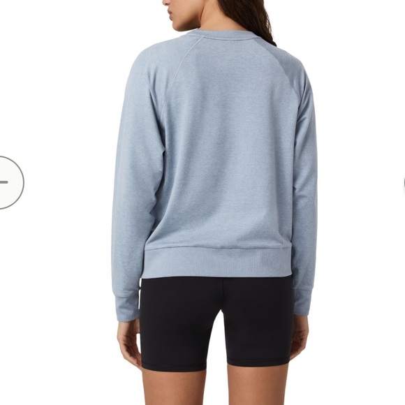 Vuori Halo Long Sleeve Crew Pullover M Light Blue - Picture 2 of 8